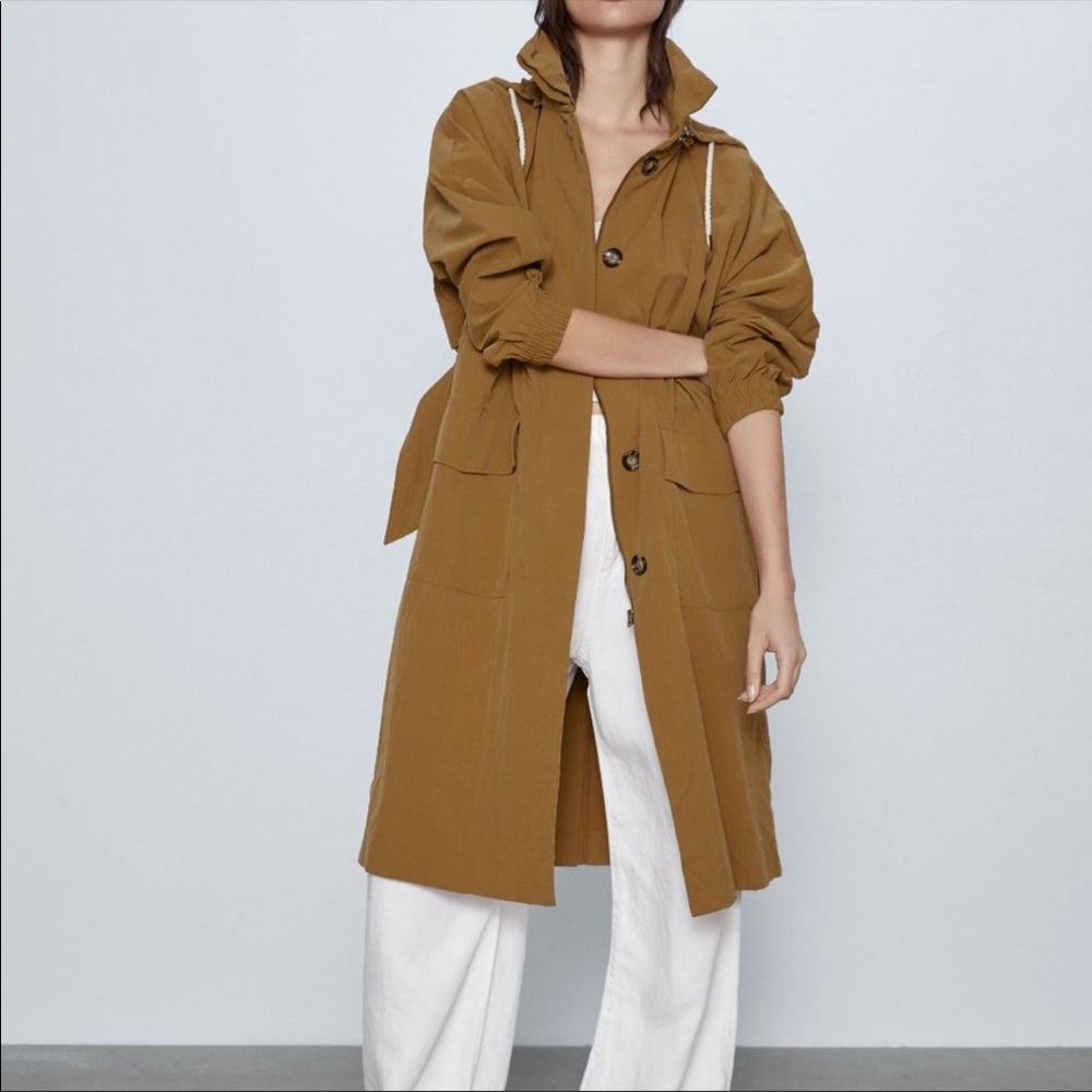 Trenchcoat by Zara